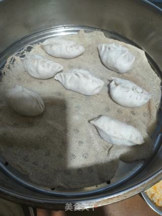 粉丝黄瓜香肠蒸饺的做法步骤：2