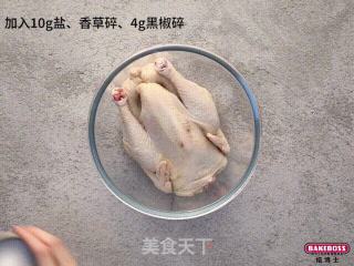 黄金香草烤鸡，欢聚晚宴的压轴惊喜的做法步骤：2