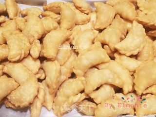 广式角仔（油角）的做法步骤：16