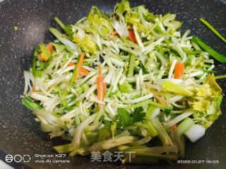 芹菜炒牛肉的做法步骤：4