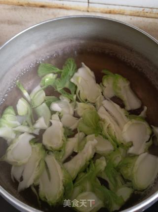 儿菜肉丸汤的做法步骤：2