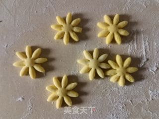 樱花花馒头的做法步骤：6