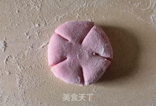 樱花花馒头的做法步骤：3