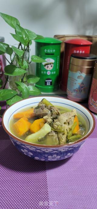 竹芋胡萝卜煲西洋菜猪骨汤的做法步骤：5