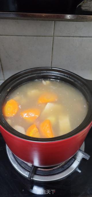 粉葛竹芋煲猪骨的做法步骤：6