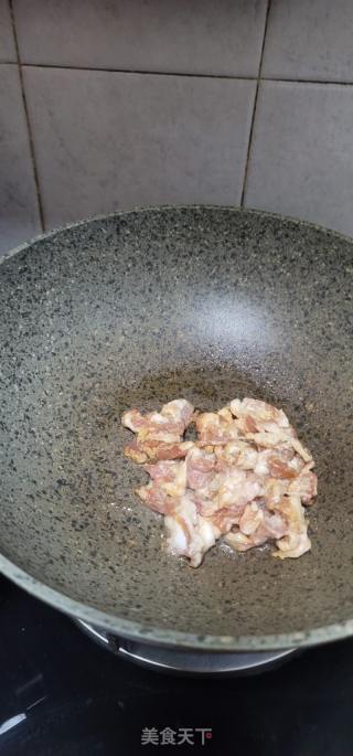 紫薯荷叶饼夹彩椒肉的做法步骤：5