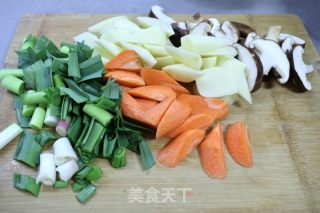 黄焖鸡的做法步骤：2