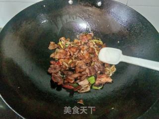 大葱炒五花肉的做法步骤：9