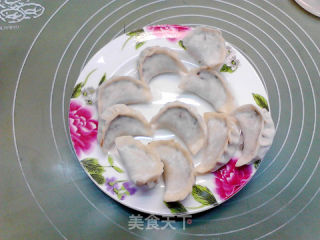 葱香腊肉蘑菇蒸饺的做法步骤：9