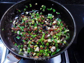 葱香腊肉蘑菇蒸饺的做法步骤：5