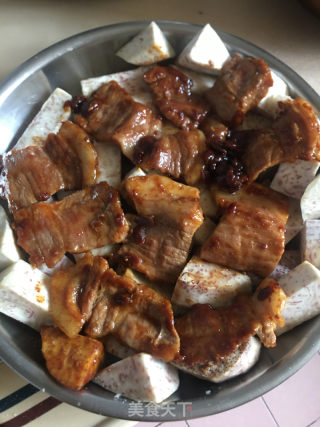 酱香五花肉蒸芋头的做法步骤：8