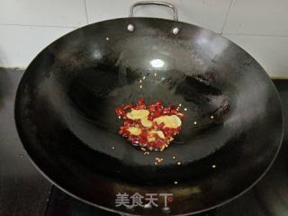 蒜苔炒腊鸭腿的做法步骤：4