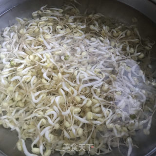 菠菜拌豆芽的做法步骤：3