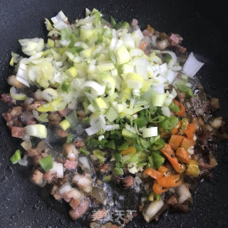 腊肉炒饭的做法步骤：6