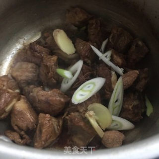 酱焖排骨的做法步骤：4