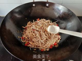 千张烧金针菇的做法步骤：9