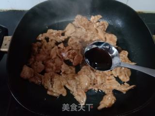 青椒炒鸡胸肉的做法步骤：9