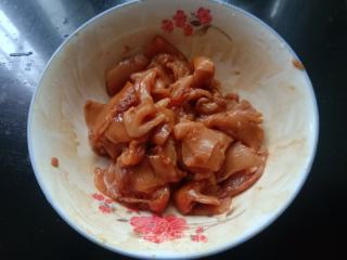 青椒炒鸡胸肉的做法步骤：6