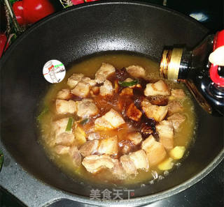 家常红烧肉的做法步骤：7