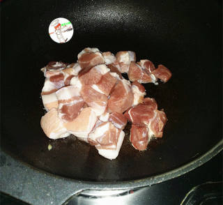 家常红烧肉的做法步骤：3