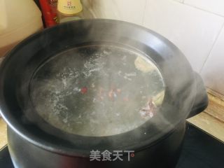 大骨头汤的做法步骤：3