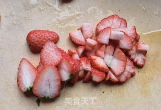 芒果草莓奥利奥酸奶杯的做法步骤：3
