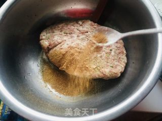 五花肉韭菜水饺的做法步骤：4
