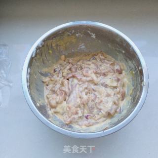 菠菜酥肉汤的做法步骤：1