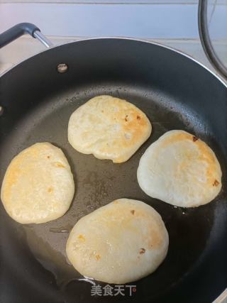 包菜鸡蛋馅饼的做法步骤：13