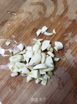 白菜豆干炒饼丝的做法步骤：3