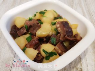 腊排骨烧土豆的做法步骤：11