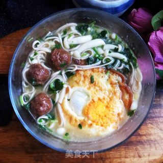 牛肉丸鸡蛋面的做法步骤：11