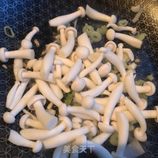 牛肉丸鸡蛋面的做法步骤：5