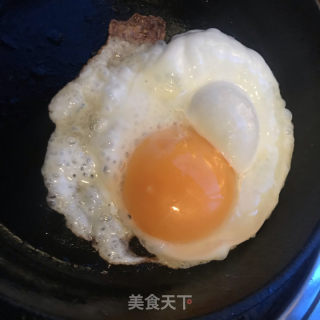 牛肉丸鸡蛋面的做法步骤：2