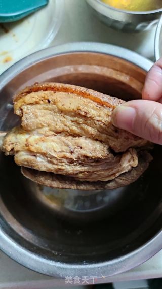 香芋腐乳扣肉的做法步骤：3