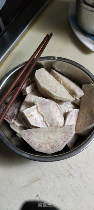 香芋腐乳扣肉的做法步骤：2