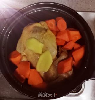 猪肚胡萝卜鸡汤????????????的做法步骤：2