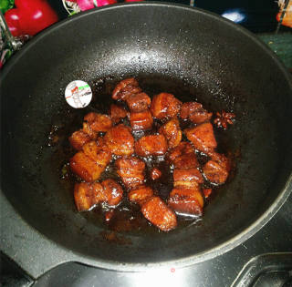 腐乳汁烧五花肉的做法步骤：11