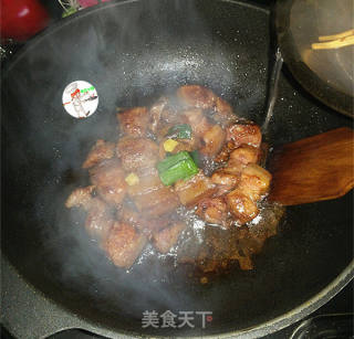 腐乳汁烧五花肉的做法步骤：7