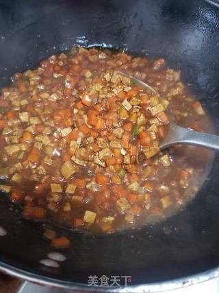 红萝卜豆腐炸酱面的做法步骤：7