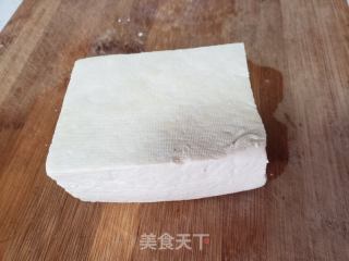 红萝卜豆腐炸酱面的做法步骤：2
