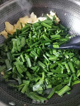 韭菜炒鸡蛋的做法步骤：3