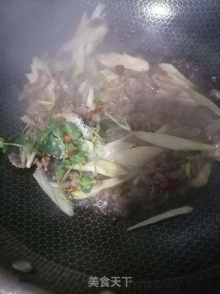 爆炒羊肉的做法步骤：5