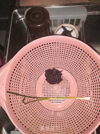 紫菜蛋花汤的做法步骤：2