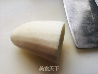 骨头汤煨萝卜的做法步骤：1