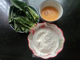 菠菜鸡蛋饼的做法步骤：1