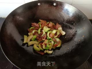腊肉炒上海青梗的做法步骤：10