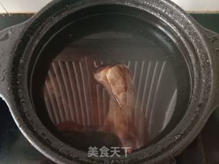 腊肉炒上海青梗的做法步骤：3