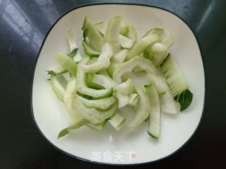 腊肉炒上海青梗的做法步骤：2