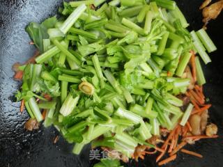五花肉炒西芹的做法步骤：7